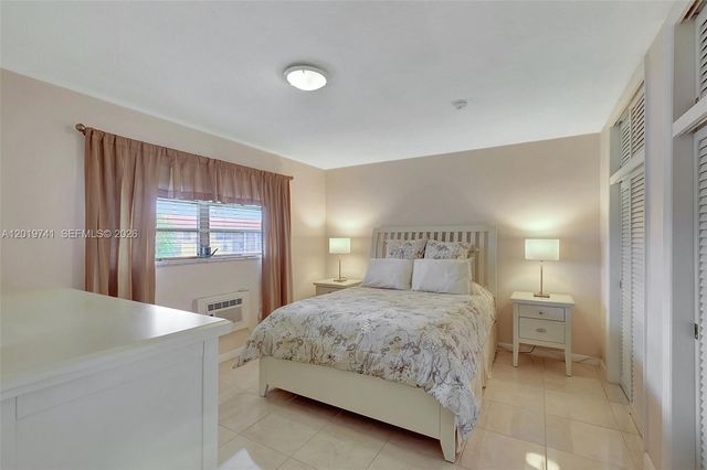 17001 NE 13th Avenue 306, Miami, FL 33162