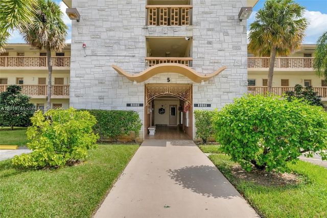 17001 NE 13th Avenue 306, Miami, FL 33162
