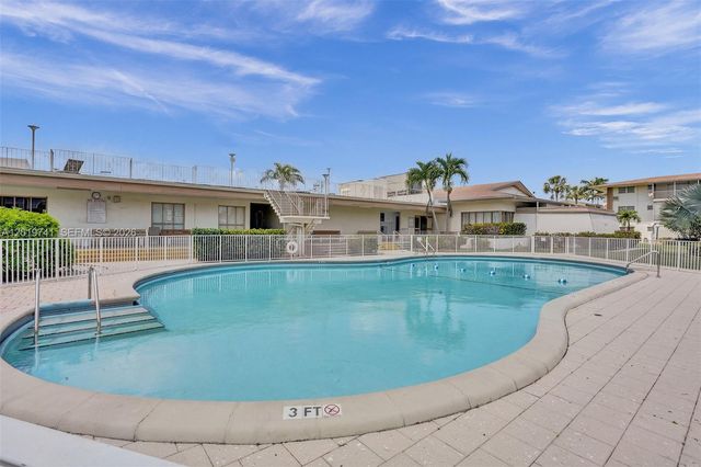 17001 NE 13th Avenue 306, Miami, FL 33162