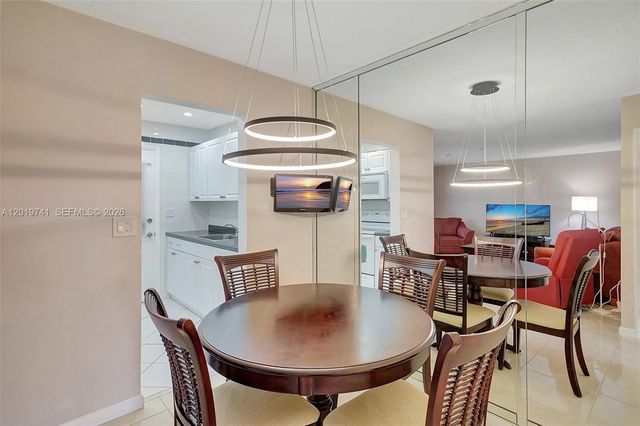 17001 NE 13th Avenue 306, Miami, FL 33162