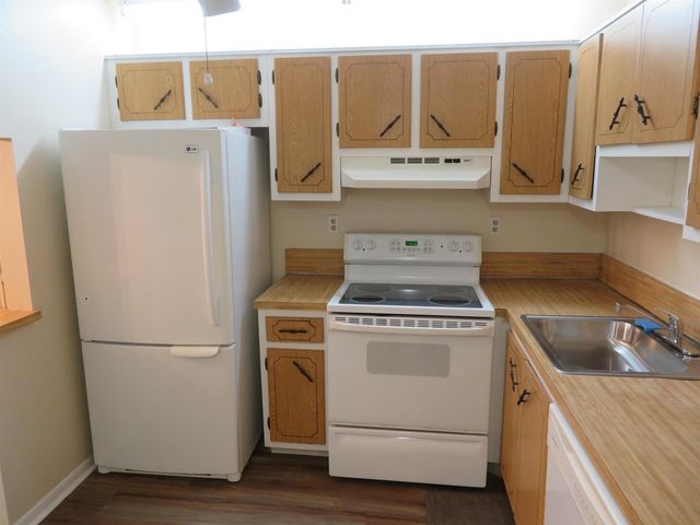 9233 SW 8th Street 117, Boca Raton, FL 33428