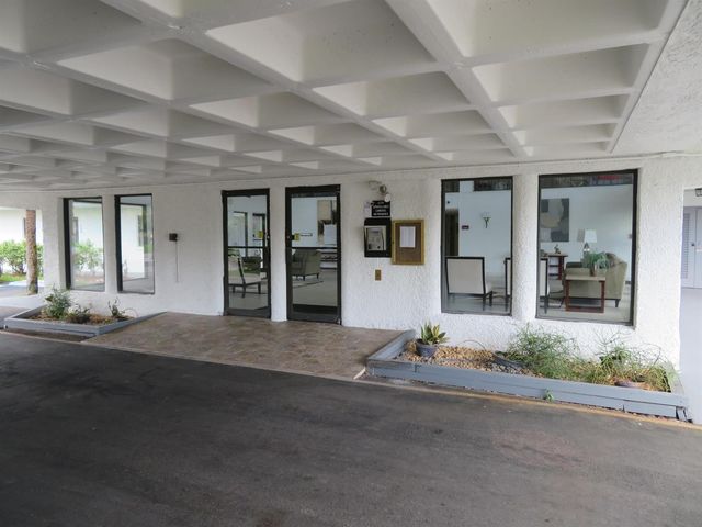 9233 SW 8th Street 117, Boca Raton, FL 33428