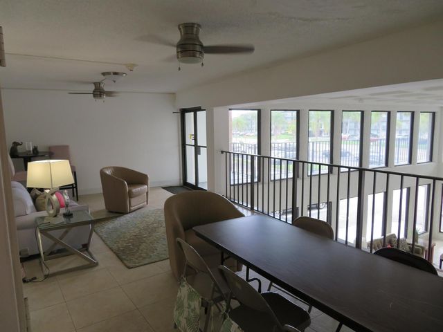 9233 SW 8th Street 117, Boca Raton, FL 33428
