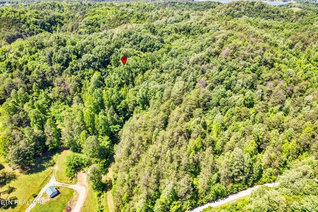 Amis Way, Sevierville, TN 37876