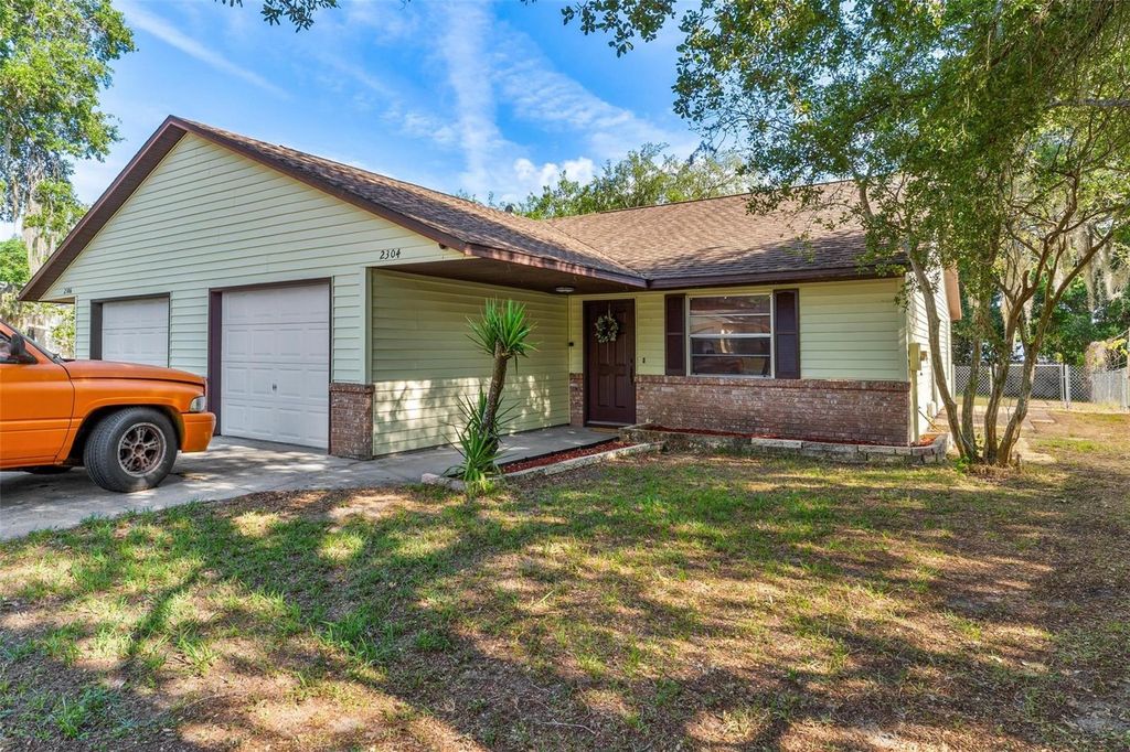 2304 CENTENNIAL BOULEVARD, Leesburg, FL 34748