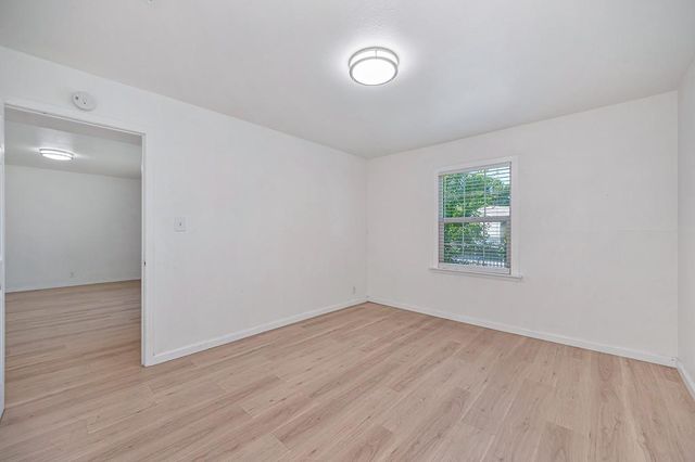 1536 Sterling St, Sacramento, CA 95822