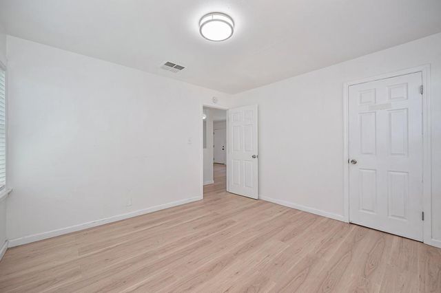 1536 Sterling St, Sacramento, CA 95822