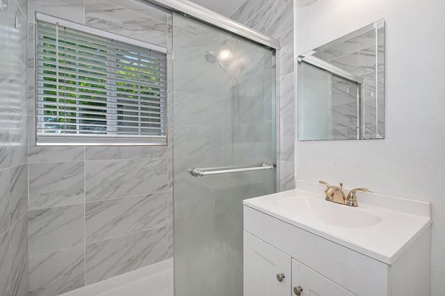 1536 Sterling St, Sacramento, CA 95822