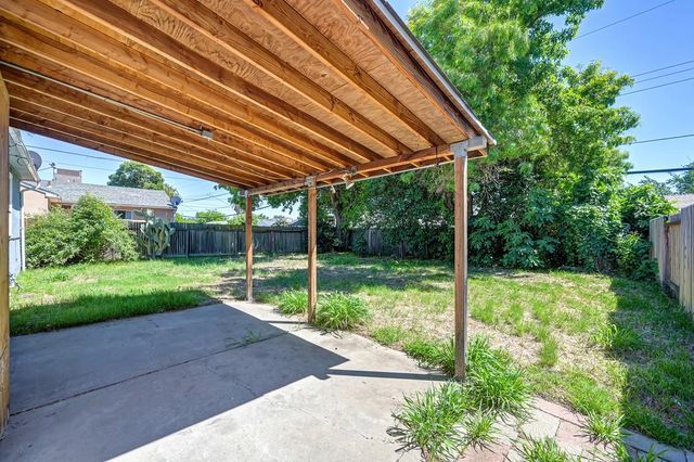 1536 Sterling St, Sacramento, CA 95822