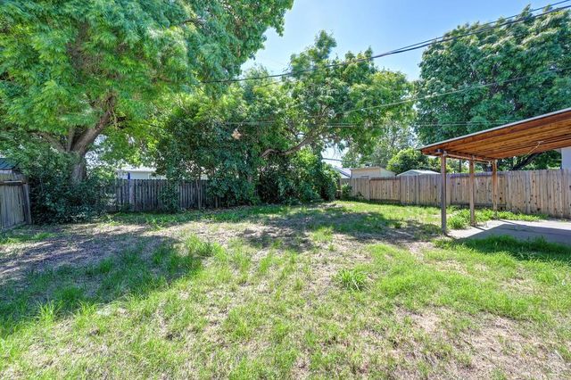 1536 Sterling St, Sacramento, CA 95822