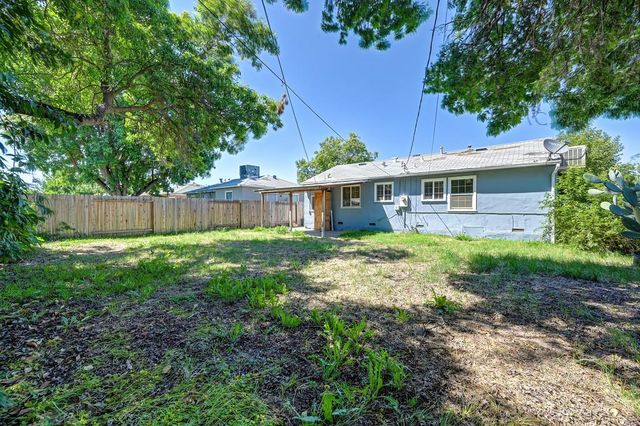 1536 Sterling St, Sacramento, CA 95822