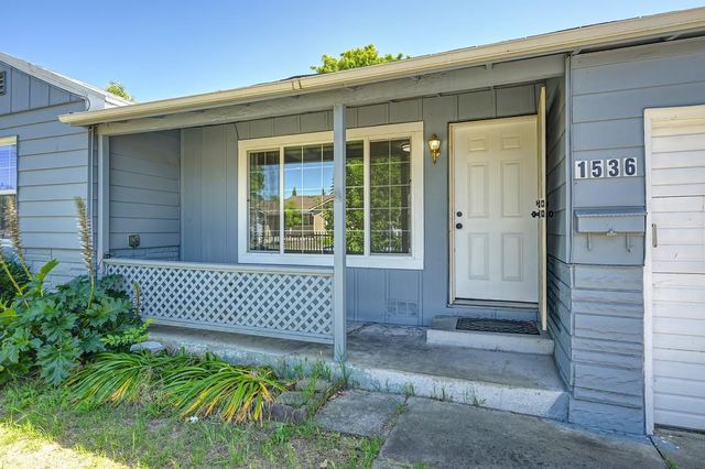 1536 Sterling St, Sacramento, CA 95822