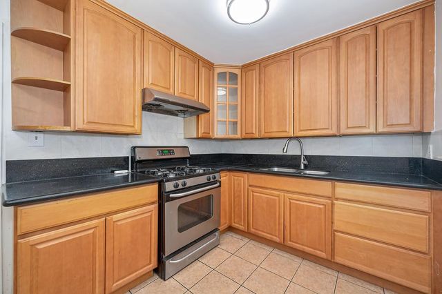 1536 Sterling St, Sacramento, CA 95822
