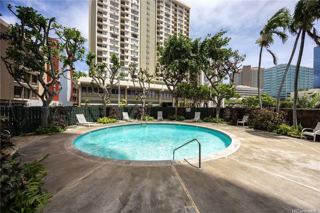 750 Amana Street 1803, Honolulu, HI 96814