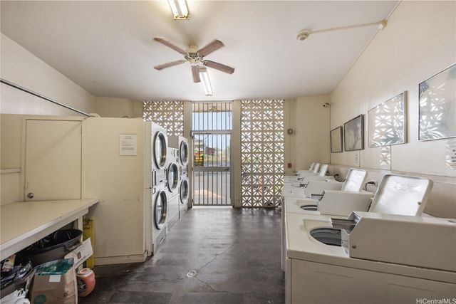 750 Amana Street 1803, Honolulu, HI 96814
