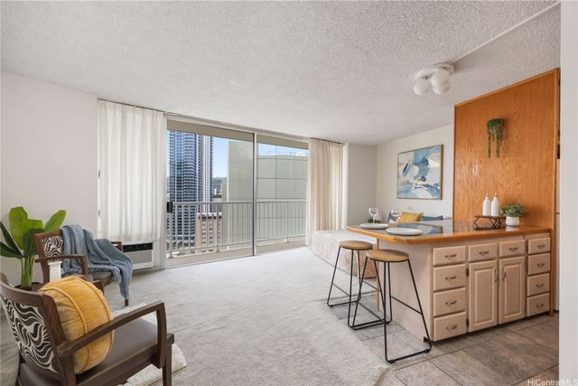 750 Amana Street 1803, Honolulu, HI 96814
