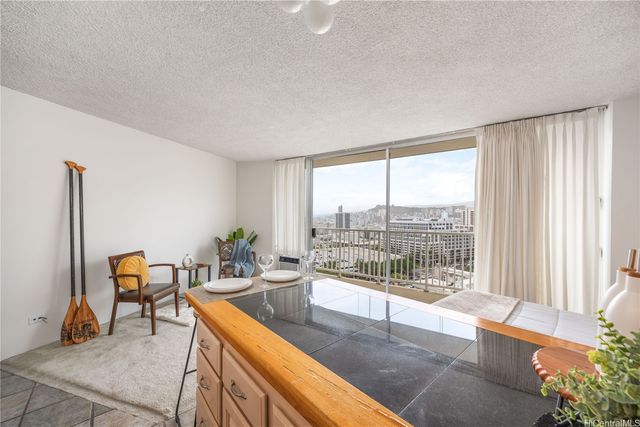 750 Amana Street 1803, Honolulu, HI 96814