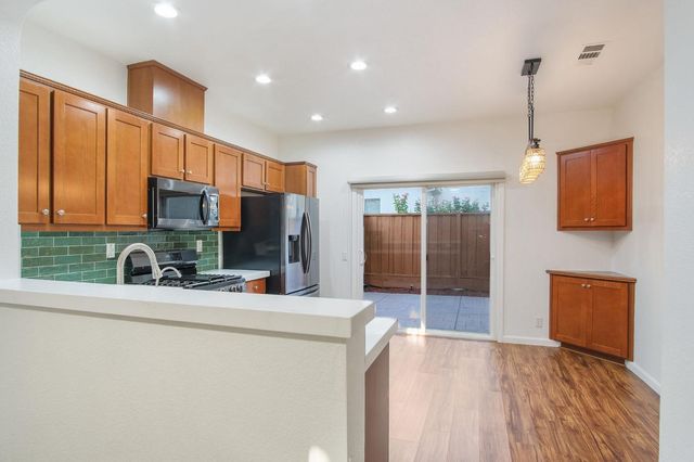 1444 Hearthsong Dr, Manteca, CA 95337