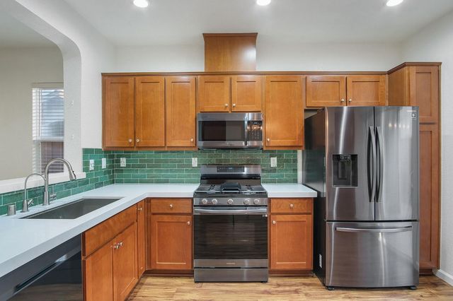 1444 Hearthsong Dr, Manteca, CA 95337