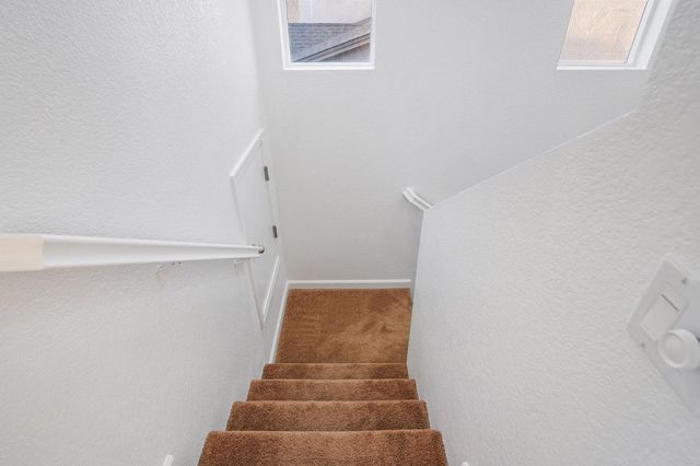 1444 Hearthsong Dr, Manteca, CA 95337