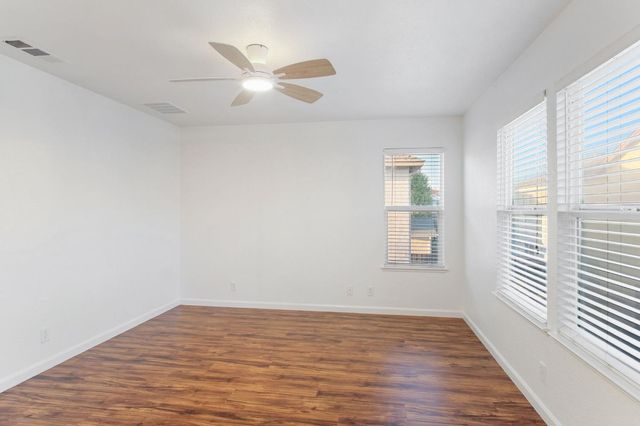 1444 Hearthsong Dr, Manteca, CA 95337