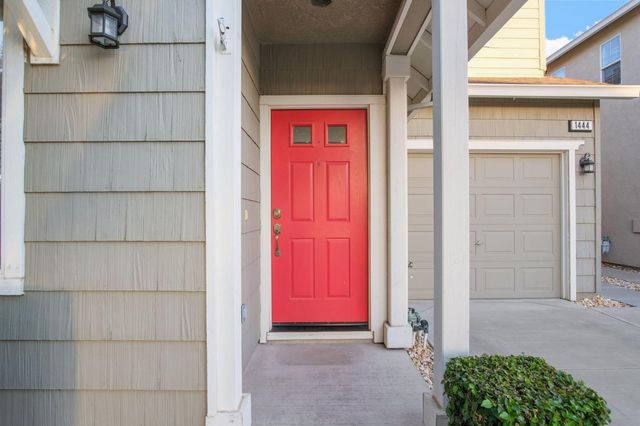 1444 Hearthsong Dr, Manteca, CA 95337