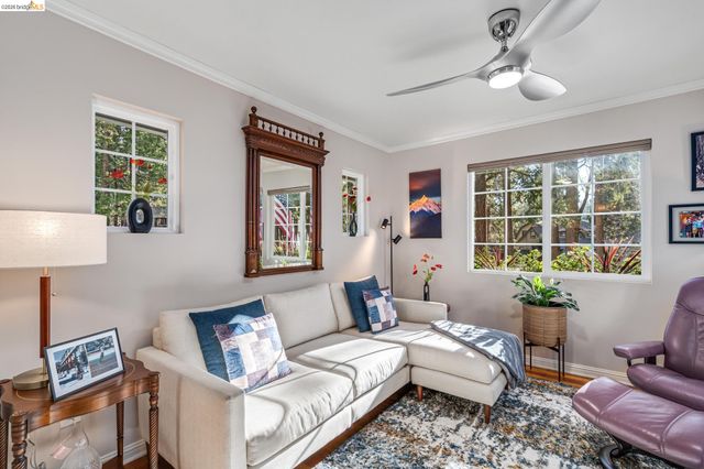 22860 Fuller Rd, Twain Harte, CA 95383