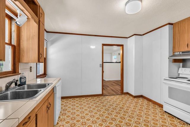812 Capitol Hill St, Canon City, CO 81212