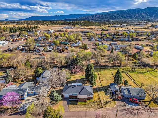 812 Capitol Hill St, Canon City, CO 81212