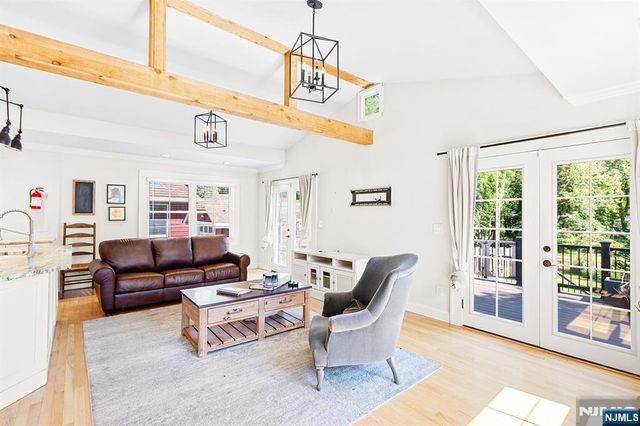 99 Columbus Avenue, Closter, NJ 07624