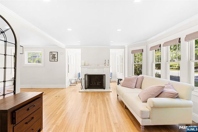 99 Columbus Avenue, Closter, NJ 07624