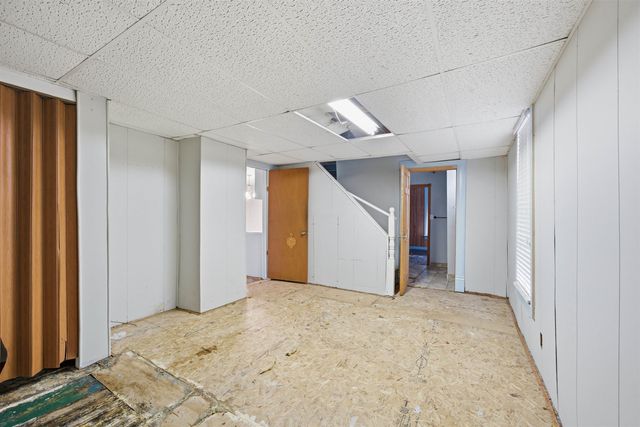 1308 S Market St, Wichita, KS 67211