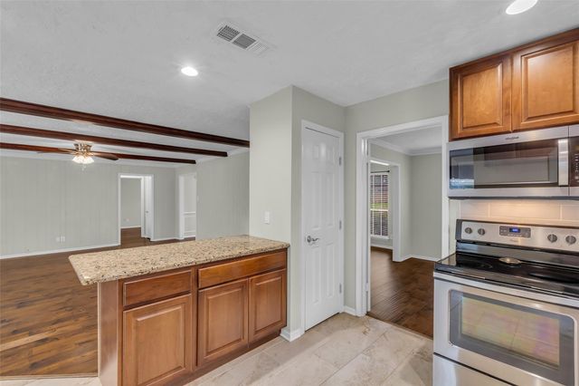 8115 Winding Oak Lane, Spring, TX 77379