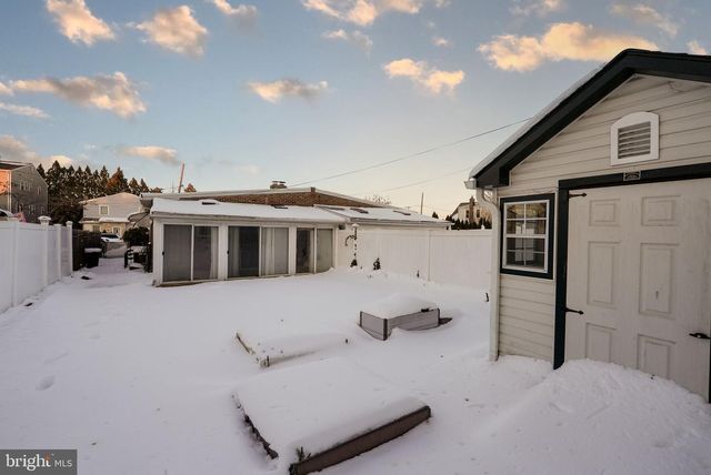 1314 OAKMONT ST, Philadelphia, PA 19111