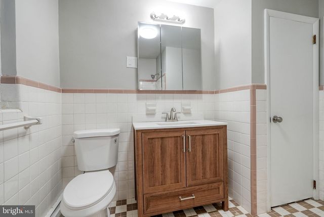 1314 OAKMONT ST, Philadelphia, PA 19111