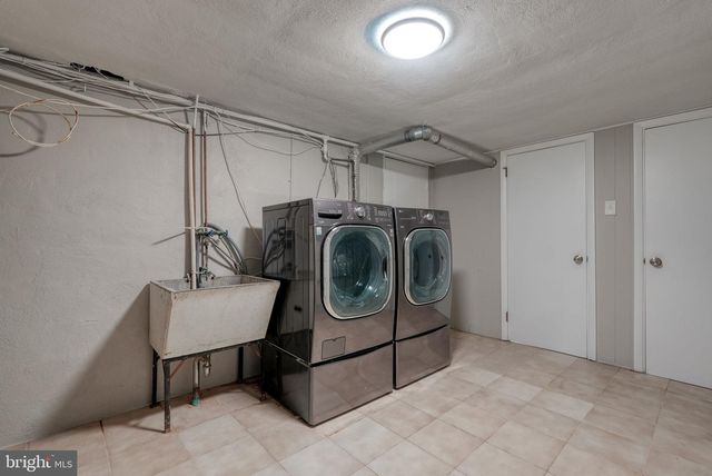 1314 OAKMONT ST, Philadelphia, PA 19111