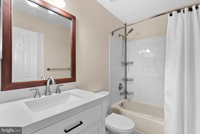12541 ALDER WOODS DR, Fairfax, VA 22033