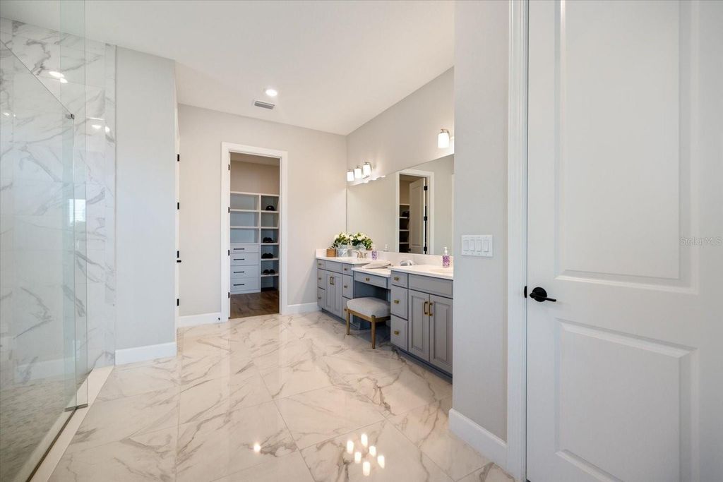 Image 30 of property listing at 3532 SANTA CATERINA BOULEVARD, Bradenton, FL 34211