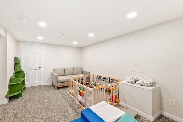 10822 W Jeffrey LANE, Milwaukee, WI 53225