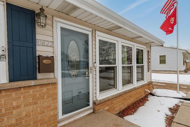 10822 W Jeffrey LANE, Milwaukee, WI 53225