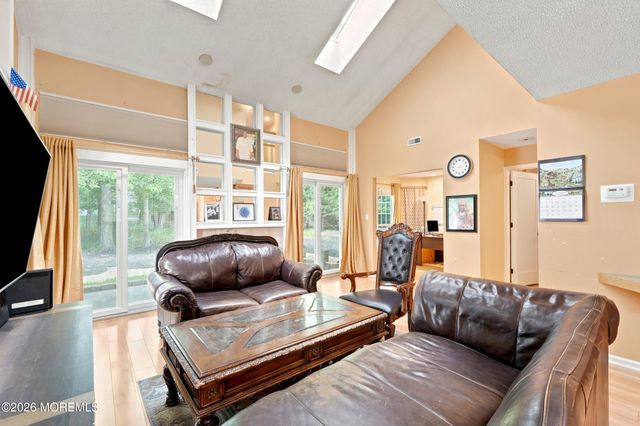 11 Carlisle Court, Old Bridge, NJ 08857