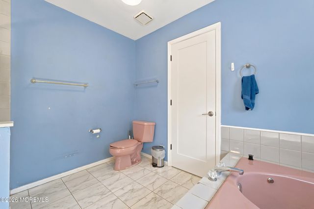 11 Carlisle Court, Old Bridge, NJ 08857