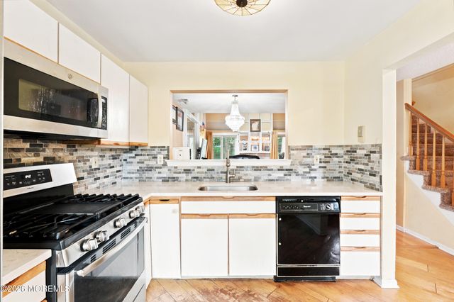 11 Carlisle Court, Old Bridge, NJ 08857