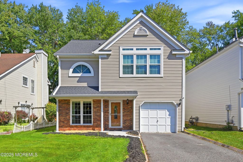 11 Carlisle Court, Old Bridge, NJ 08857