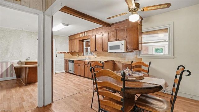 132 Cedarwood Drive, Eden, NC 27288