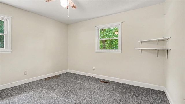 132 Cedarwood Drive, Eden, NC 27288