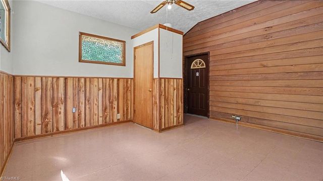 132 Cedarwood Drive, Eden, NC 27288