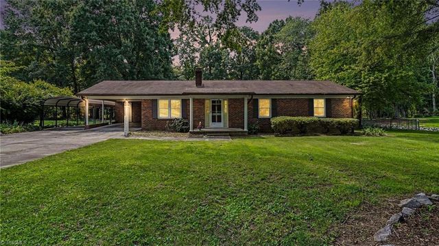 132 Cedarwood Drive, Eden, NC 27288