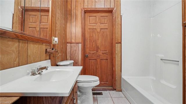 132 Cedarwood Drive, Eden, NC 27288