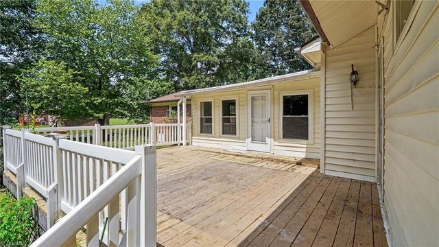 132 Cedarwood Drive, Eden, NC 27288